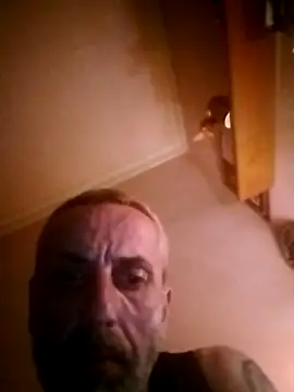 Snapshot of Justinont chatting on March 4, 2026, 5:57 am Justinont online show from March 4, 2026, 5:57 am