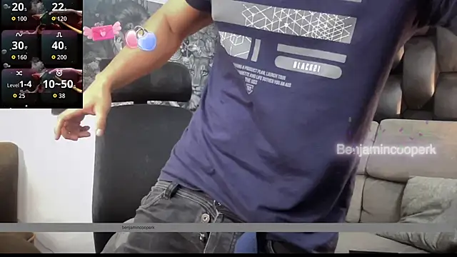 BenjaminCooperk online show from December 18, 2025, 6:52 am