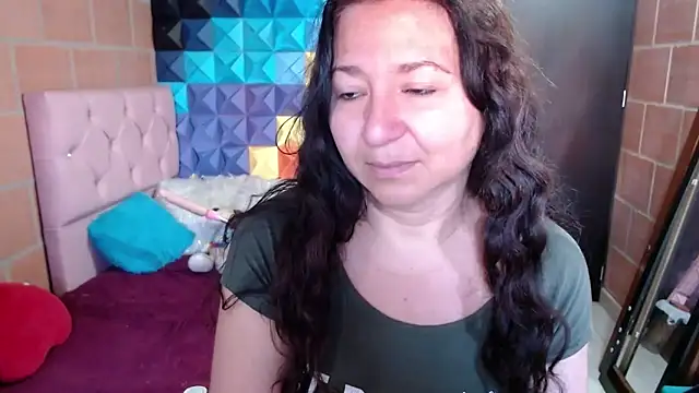 katifoxx online show from December 29, 2024, 7:00 pm