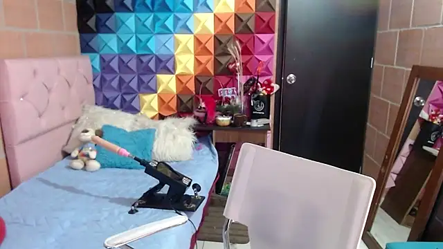 katifoxx online show from February 10, 2025, 3:21 pm