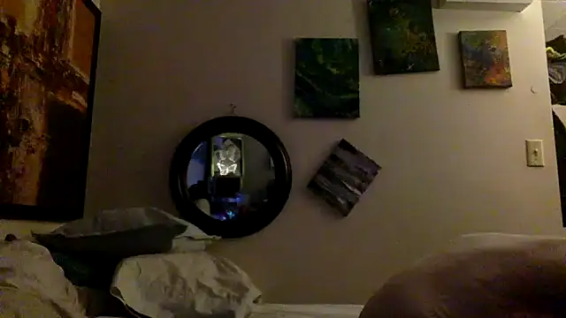 BLOSSOM GIRL online show from January 21, 2025, 1:11 pm