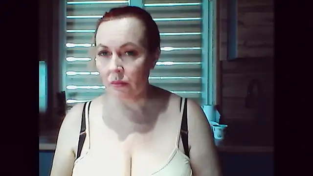 Snapshot of FreeMyFire chatting on March 19, 2025, 1:32 am FreeMyFire online show from March 19, 2025, 1:32 am