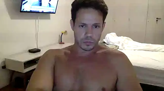 Snapshot of FelipeRiver chatting on March 11, 2025, 10:42 pm FelipeRiver online show from March 11, 2025, 10:42 pm