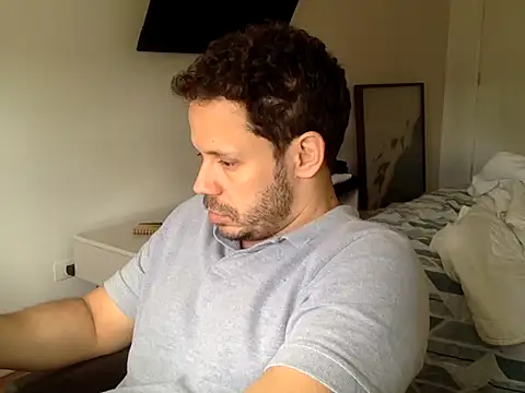 Snapshot of FelipeRiver chatting on September 17, 2025, 1:46 pm FelipeRiver online show from September 17, 2025, 1:46 pm