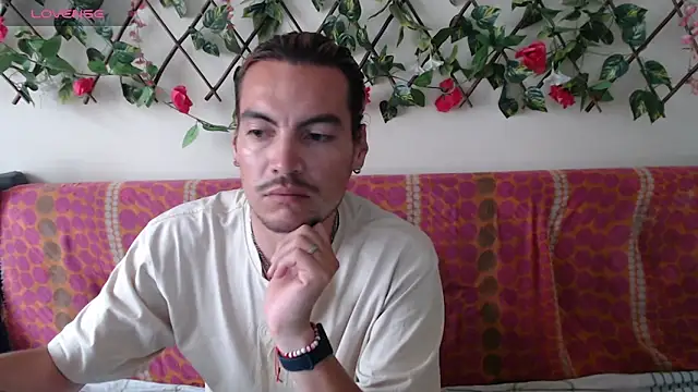 Snapshot of Jack_Emily1 chatting on May 27, 2026, 2:14 pm Jack Emily1 online show from May 27, 2026, 2:14 pm