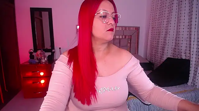 salomecastro  online show from February 10, 2026, 3:43 am