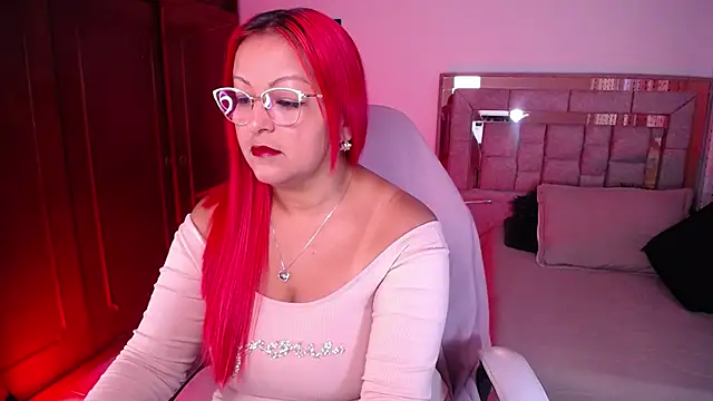Snapshot of salomecastro_ chatting on May 18, 2026, 10:48 pm salomecastro online show from May 18, 2026, 10:48 pm