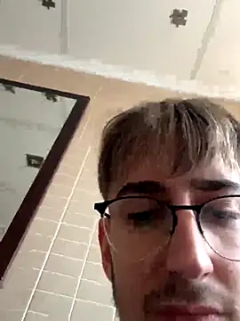 Troycm online show from October 8, 2025, 1:53 pm