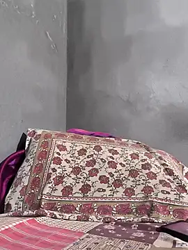 winterison online show from October 19, 2025, 4:18 pm