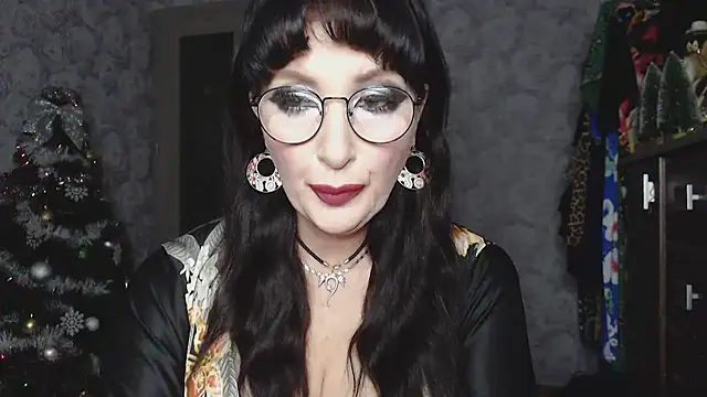 Snapshot of Aziza1 chatting on January 8, 2025, 4:00 pm Aziza1 online show from January 8, 2025, 4:00 pm