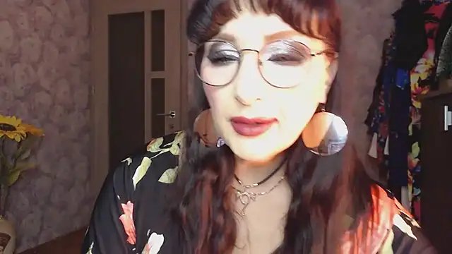 Snapshot of Aziza1 chatting on February 9, 2025, 4:07 pm Aziza1 online show from February 9, 2025, 4:07 pm