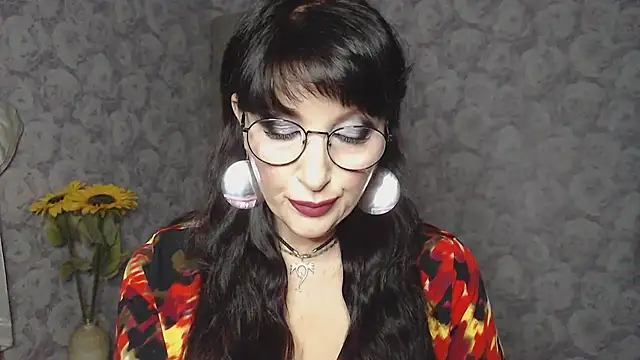 Snapshot of Aziza1 chatting on March 7, 2025, 8:00 pm Aziza1 online show from March 7, 2025, 8:00 pm