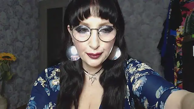 Snapshot of Aziza1 chatting on March 19, 2025, 7:49 pm Aziza1 online show from March 19, 2025, 7:49 pm