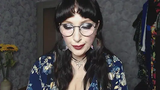 Snapshot of Aziza1 chatting on March 22, 2025, 2:47 pm Aziza1 online show from March 22, 2025, 2:47 pm