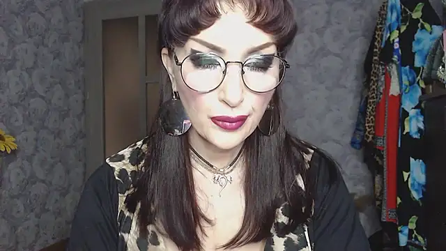 Snapshot of Aziza1 chatting on April 22, 2026, 1:12 pm Aziza1 online show from April 22, 2026, 1:12 pm