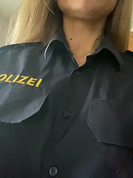 Etwas neugierig online show from February 28, 2025, 8:20 am