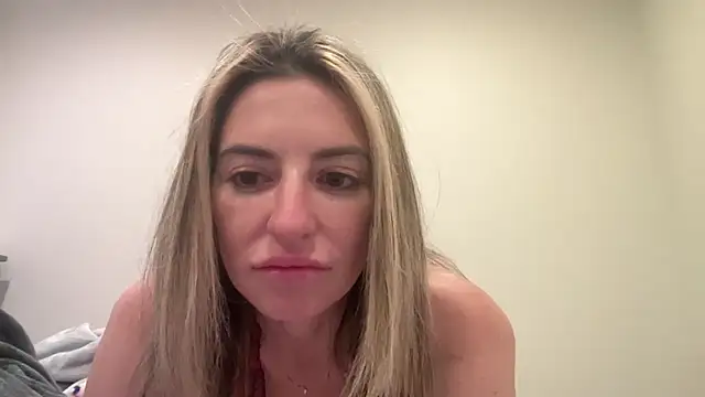 Snapshot of AmandaStarryNight chatting on February 15, 2025, 1:10 am AmandaStarryNight online show from February 15, 2025, 1:10 am