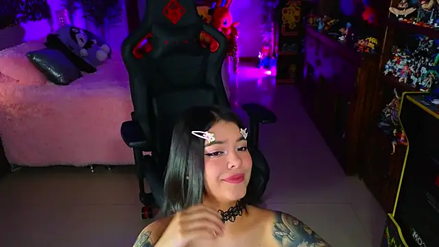 ambarEvans online show from January 30, 2025, 11:13 pm