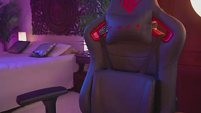 ambarEvans online show from March 20, 2025, 1:46 am