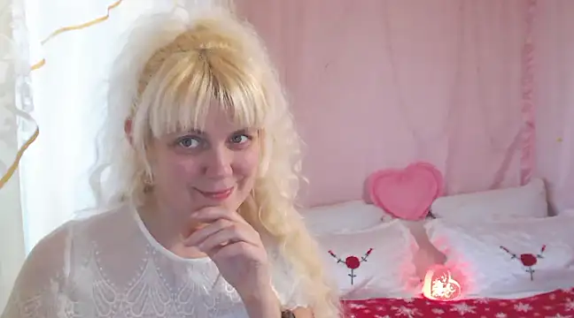 SunnySylvia online show from January 6, 2025, 1:08 pm