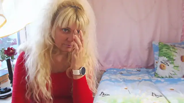 Snapshot of SunnySylvia chatting on November 17, 2025, 7:14 am SunnySylvia online show from November 17, 2025, 7:14 am