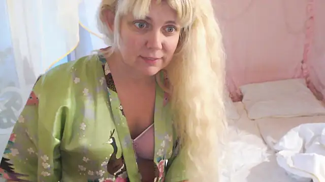 Snapshot of SunnySylvia chatting on November 27, 2025, 5:31 am SunnySylvia online show from November 27, 2025, 5:31 am