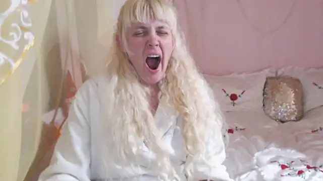 Snapshot of SunnySylvia chatting on November 27, 2025, 5:37 pm SunnySylvia online show from November 27, 2025, 5:37 pm