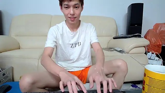 andrewooi online show from October 12, 2025, 10:47 am