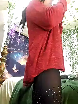 Snapshot of MaddyC6992 chatting on January 4, 2025, 10:27 am MaddyC6992 online show from January 4, 2025, 10:27 am