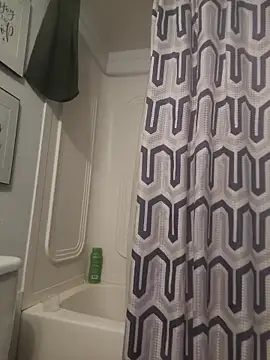 MaddyC6992 online show from April 14, 2026, 7:36 am