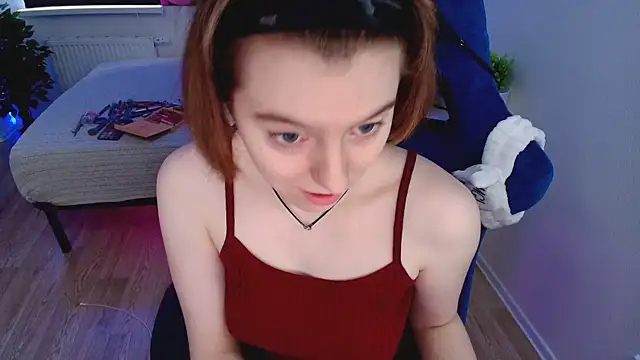 Snapshot of CranberryHot chatting on March 16, 2025, 9:16 am CranberryHot online show from March 16, 2025, 9:16 am