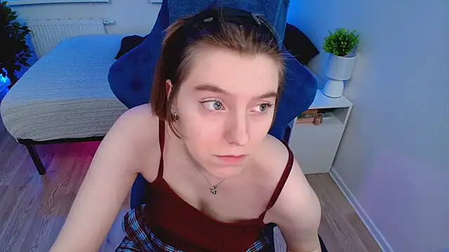 Snapshot of CranberryHot chatting on March 22, 2025, 3:31 pm CranberryHot online show from March 22, 2025, 3:31 pm