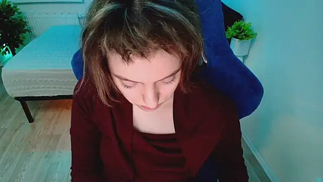 Snapshot of CranberryHot chatting on September 24, 2025, 3:48 pm CranberryHot online show from September 24, 2025, 3:48 pm