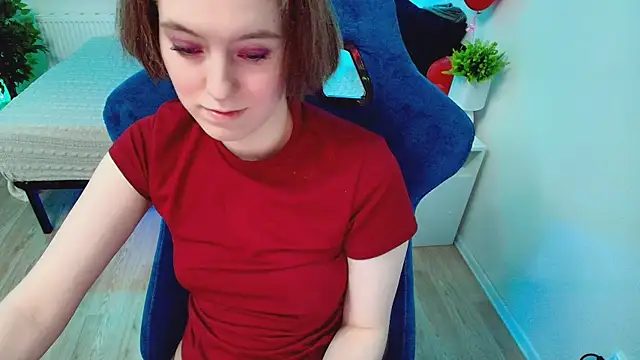 Snapshot of CranberryHot chatting on October 16, 2025, 6:20 pm CranberryHot online show from October 16, 2025, 6:20 pm