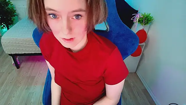 Snapshot of CranberryHot chatting on October 20, 2025, 7:36 pm CranberryHot online show from October 20, 2025, 7:36 pm