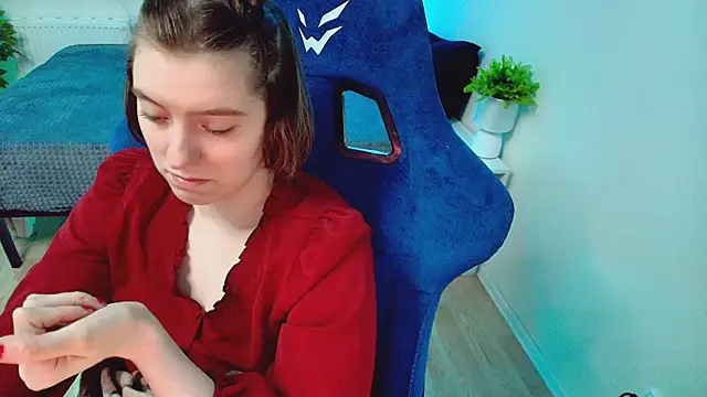 CranberryHot online show from November 23, 2025, 2:11 am