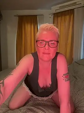 Snapshot of Gizzithehotone chatting on March 20, 2026, 3:06 pm Gizzithehotone online show from March 20, 2026, 3:06 pm