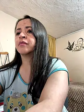 latinfemale online show from November 7, 2025, 1:27 am