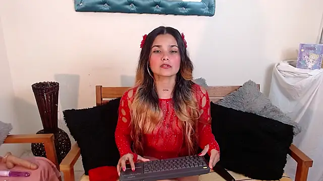 DestinyHills online show from February 14, 2025, 4:04 am