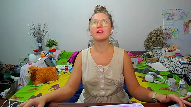 Snapshot of IamYourNarcotic chatting on December 1, 2024, 5:02 pm IamYourNarcotic online show from December 1, 2024, 5:02 pm