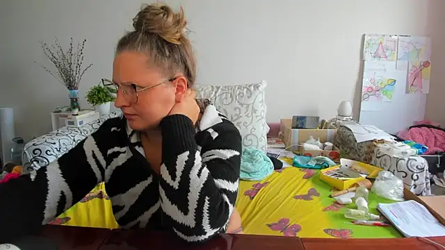 Snapshot of IamYourNarcotic chatting on November 5, 2025, 10:48 am IamYourNarcotic online show from November 5, 2025, 10:48 am