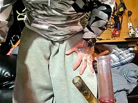 canadacockinme online show from November 1, 2025, 9:11 am