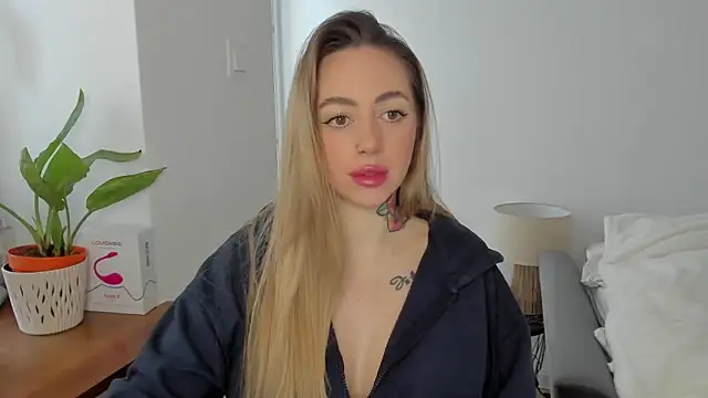 sexyCoralie online show from January 19, 2025, 7:36 am