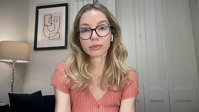 Cutensadistic online show from December 20, 2024, 10:49 am