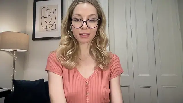 Cutensadistic online show from December 20, 2024, 1:54 pm