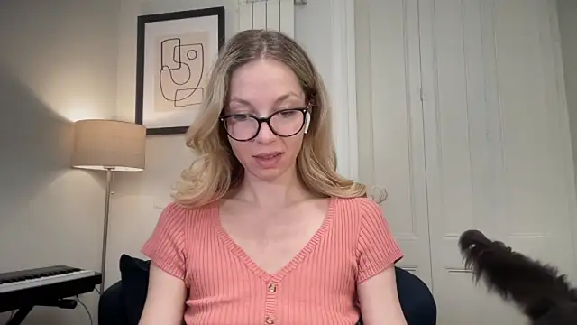 Cutensadistic online show from March 12, 2025, 2:34 pm