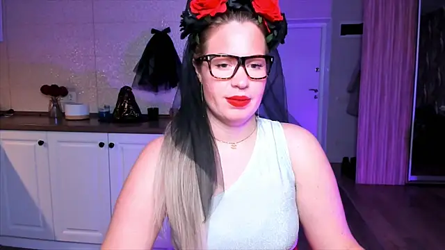 HotTiffani online show from October 27, 2025, 10:52 am