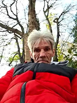 Snapshot of InMeinenMund chatting on November 13, 2025, 9:41 am InMeinenMund online show from November 13, 2025, 9:41 am