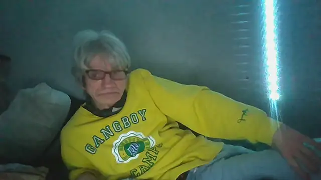 Snapshot of InMeinenMund chatting on February 8, 2026, 5:11 am InMeinenMund online show from February 8, 2026, 5:11 am
