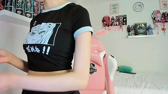 cherrycute online show from December 4, 2024, 1:14 am